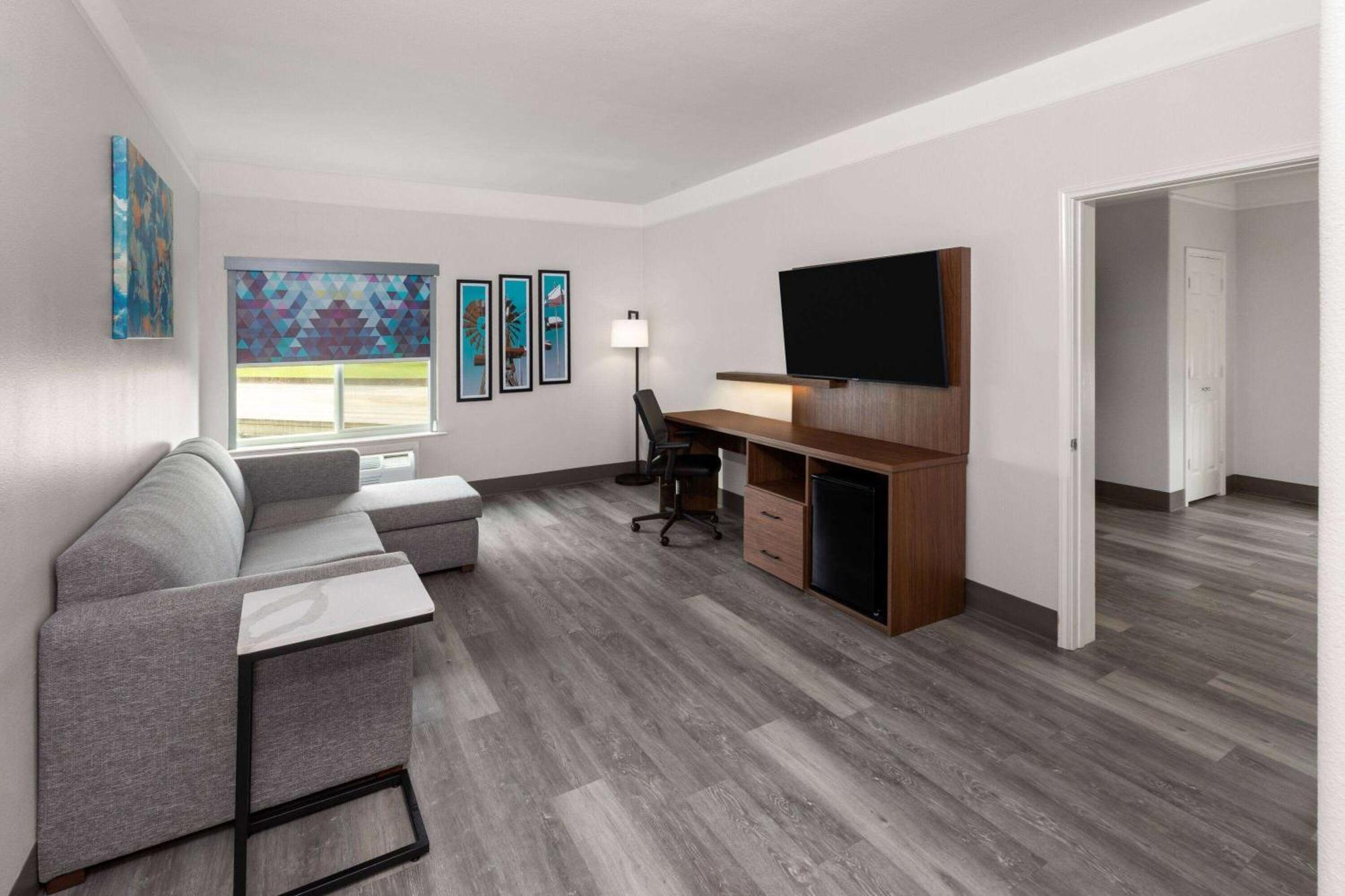 La Quinta By Wyndham Angleton Hotel Kültér fotó