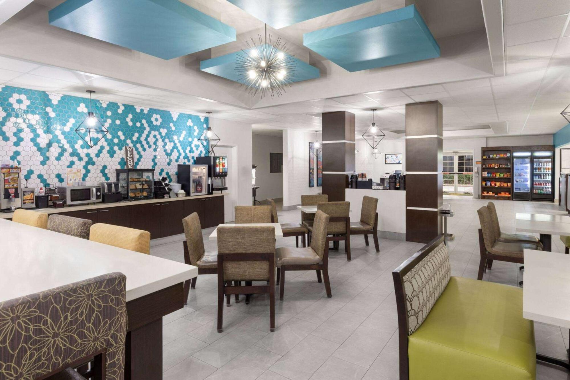 La Quinta By Wyndham Angleton Hotel Kültér fotó